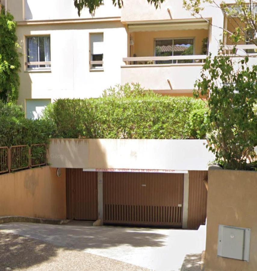Antichambre Nîmes Exteriér fotografie